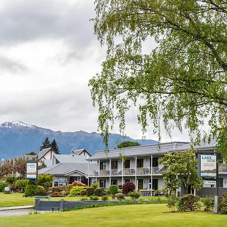 Lakeside Motel & Apartments-3