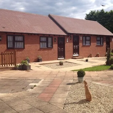 Newent Golf Club And Lodges-3