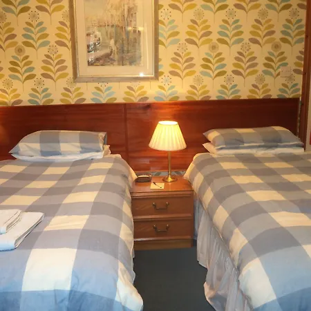 Acer Lodge Guest House-2