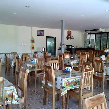 The Green Hotel-2