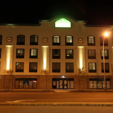 Wingate By Wyndham Niagara Falls-3