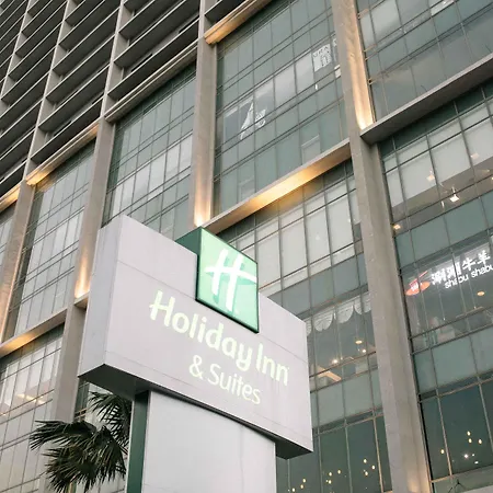 Holiday Inn & Suites Jakarta Gajah Mada By Ihg-3