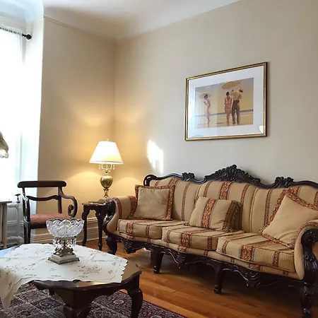The Century House Bed And Breakfast Ottawa-3
