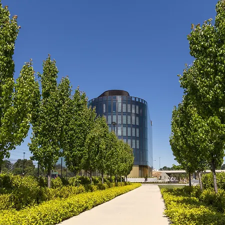 Vibe Hotel Canberra-2