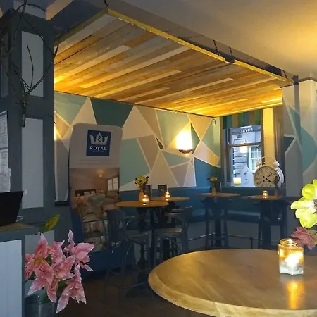 The Royal Hotel And Bar-2