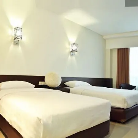 Bamboo Inn Hotel & Cafe-3