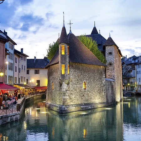 Comfort Aparthotel Les Hauts D'Annecy-3