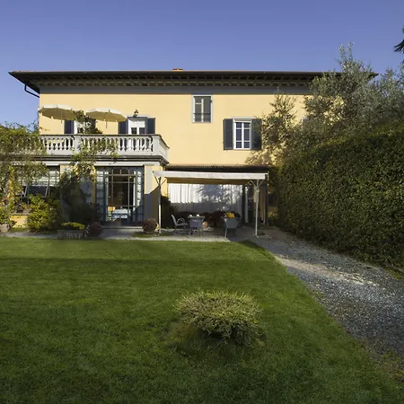 Al Porto Di Lucca B&B-3