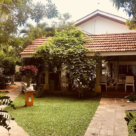 Gomez Place-2
