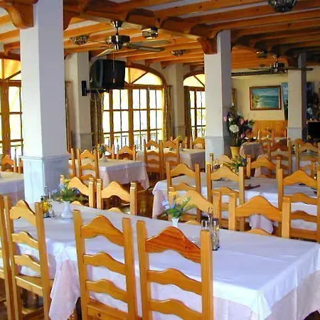 Hotel Jose Cruz-3