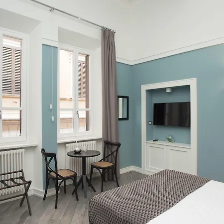 My Trevi Charming & Luxury Rooms-3
