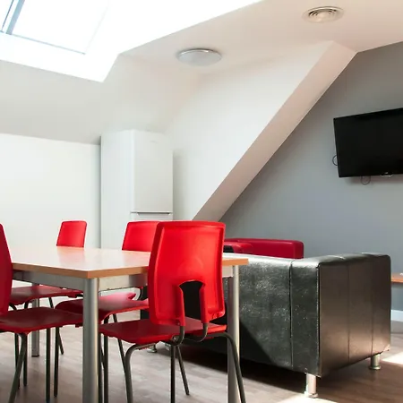Petros Court-2