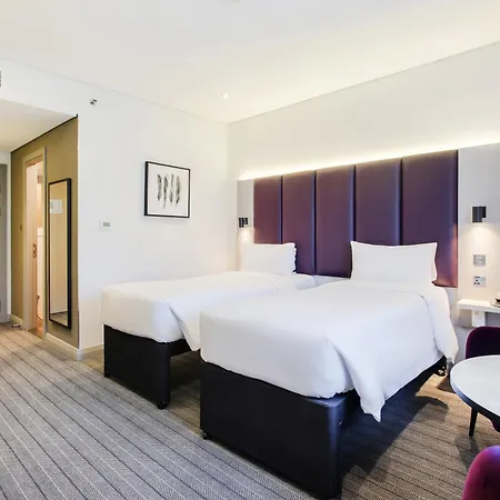 Premier Inn Dubai International Airport - An Emirates Group Company-3