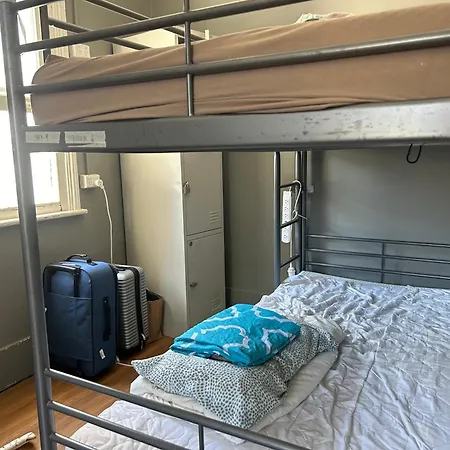 The Hive Hostel - Traveler Friendly, Passport Only-3