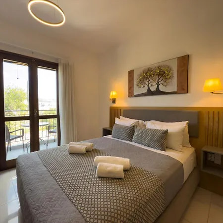 Deluxe Suites-2