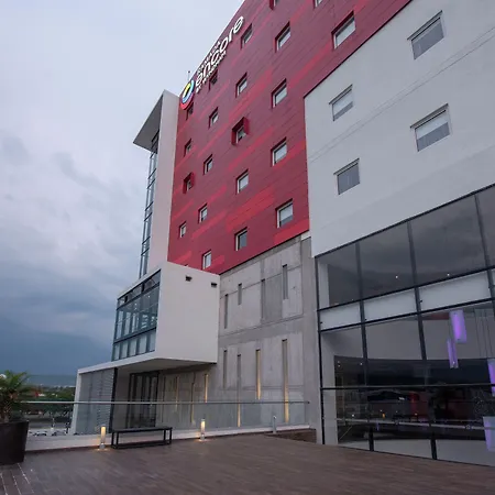 Ramada Encore by Wyndham Puebla-2