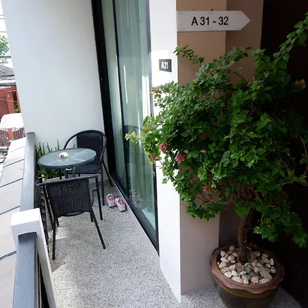 Kata Beachwalk Hotel And Bungalows-3