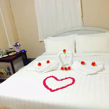 Pandora Motel-3