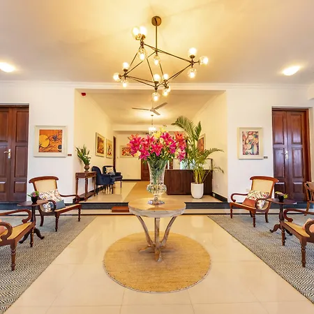 Fox Kandy By Fox Resorts - Luxury In The Mist-2