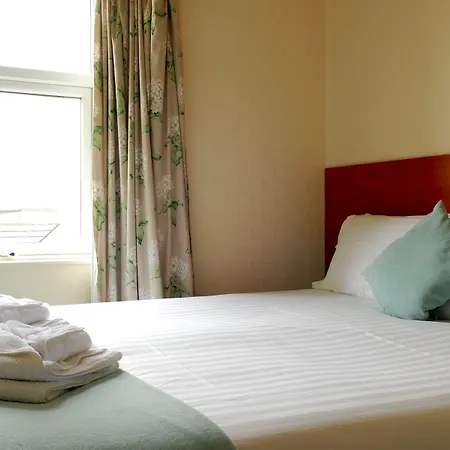 Glenlossie Guest House-3