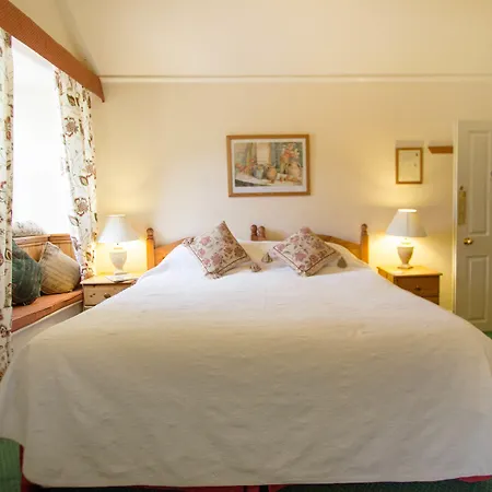 Polraen Country House Hotel-2