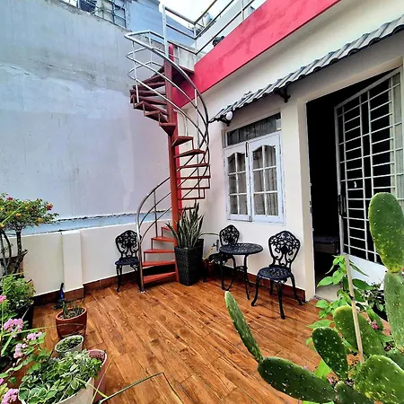 F F House Homestay-3