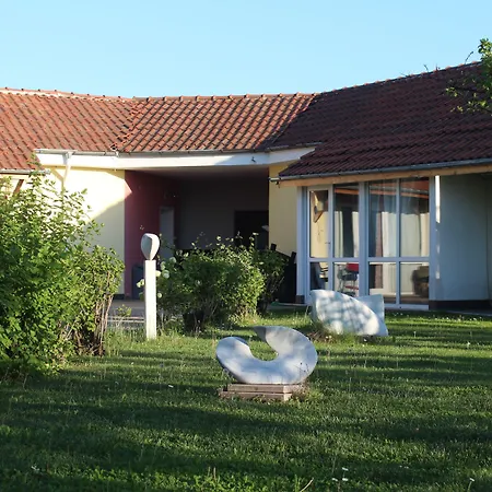 Galeria In The Garden-3