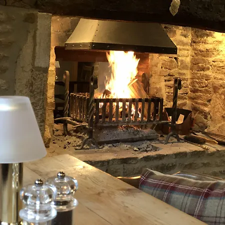 The Horse & Groom-2