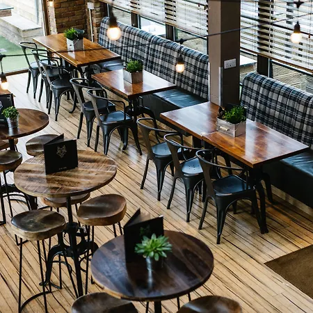 Siberia Bar & Hotel-2