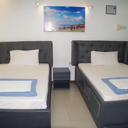 Econo Lodge-3