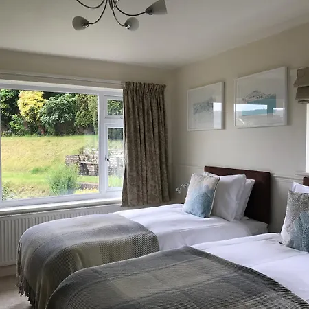 Coombe Bank Guest House-3