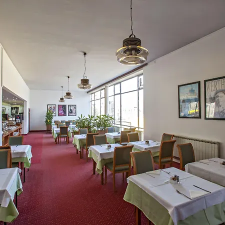 Hotel Zagreb-2