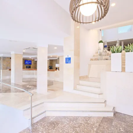 azuLine Hotel Palmanova Garden-3