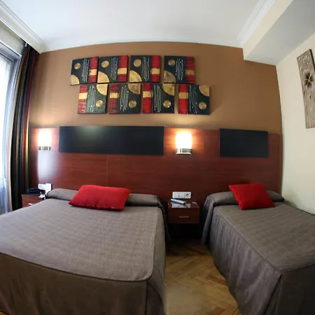 Hostal Sol Square Madrid-3