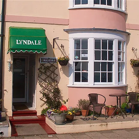 Lyndale Guest House-3