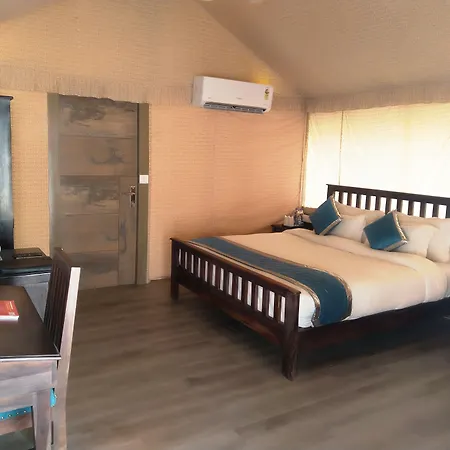 Hotel Chirag-3