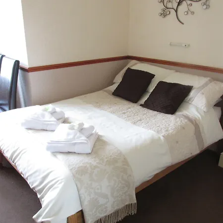 Tregella Guest House-2