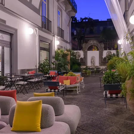 Hotel Piazza Bellini & Apartments-2