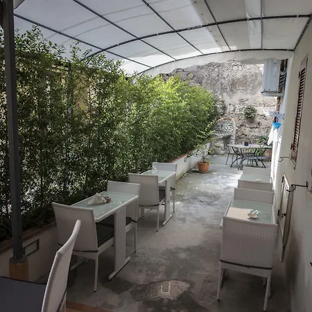 Donna Rosa Accommodation-2