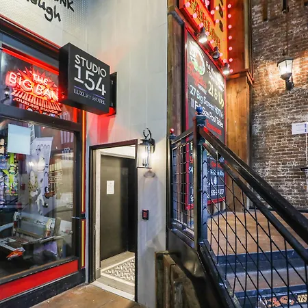 Studio 154 Hotel-3