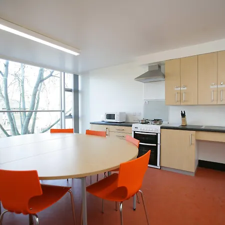 Davies Court-2