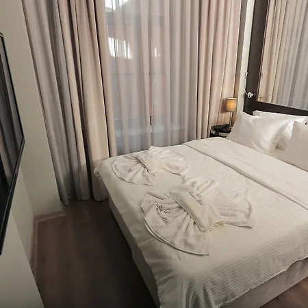 Ferman Pera Hotel-2