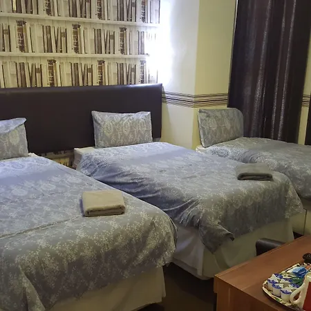 Portsmouth Budget Hotels - All Rooms Are En-Suite-3