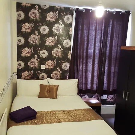 Portsmouth Budget Hotels - All Rooms Are En-Suite-2