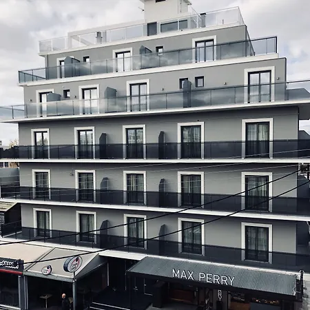 Chroma Fashion Rooms & Apartments-2