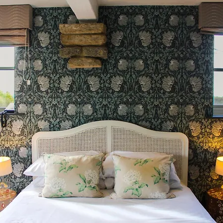 The Crescent Turner Hotel-3