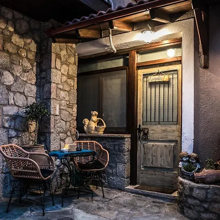 Ampolis Guest House-3