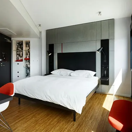 citizenM Seattle Pioneer Square-3