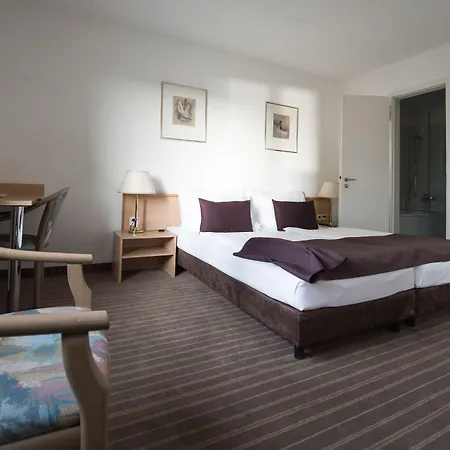 Olympia Hotel Zurich-3