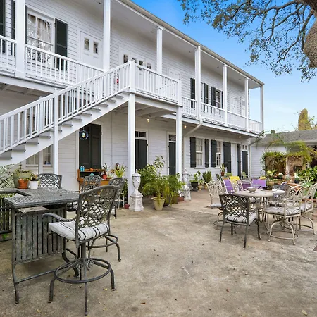 Ashton'S Bed And Breakfast-2
